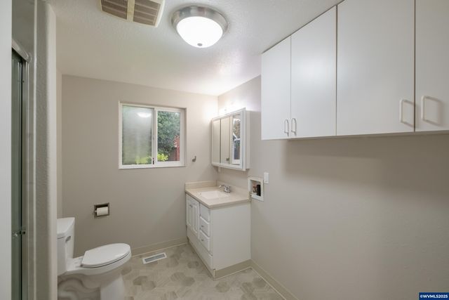 3324 Ferndell St NE, Salem, OR 97301