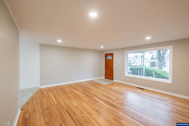 3324 Ferndell St NE, Salem, OR 97301