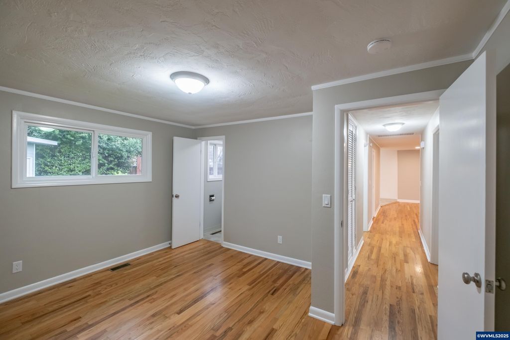 Image 18 of property listing at 3324 Ferndell St NE, Salem, OR 97301