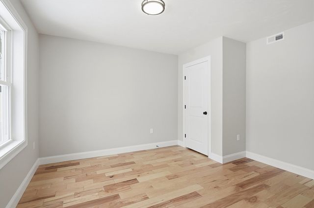 12 Benham Street, Worcester, MA 01604