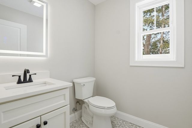 12 Benham Street, Worcester, MA 01604