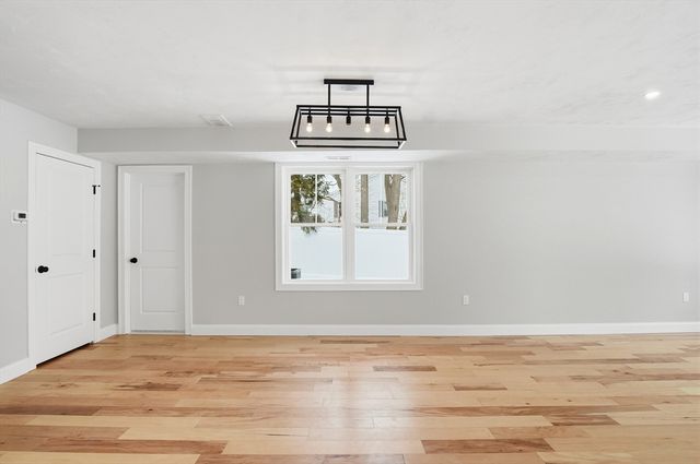 12 Benham Street, Worcester, MA 01604