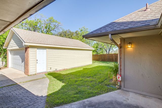 4013 Timberidge Drive, Irving, TX 75038