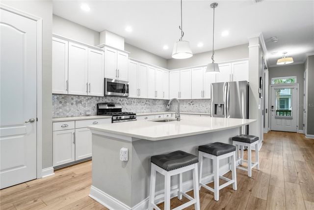 855 OAKLAND PARK BOULEVARD, Winter Garden, FL 34787