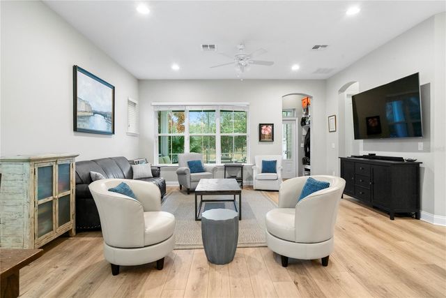 855 OAKLAND PARK BOULEVARD, Winter Garden, FL 34787