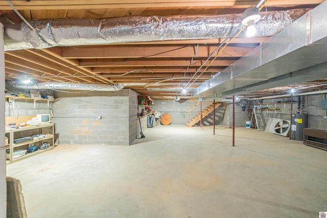 783 Ostle Loop, Grand Rivers, KY 42045