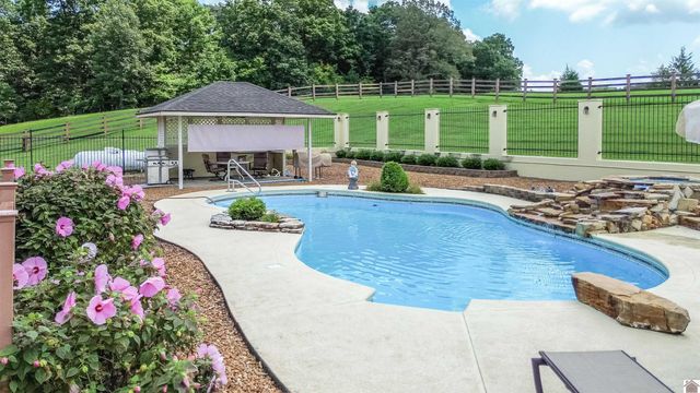 783 Ostle Loop, Grand Rivers, KY 42045