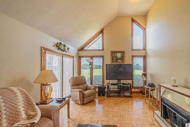 783 Ostle Loop, Grand Rivers, KY 42045