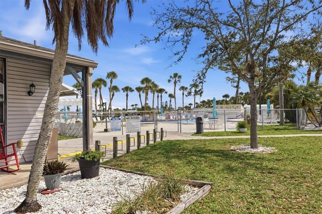 1674 UNIVERSITY PKWY 41, Sarasota, FL 34243