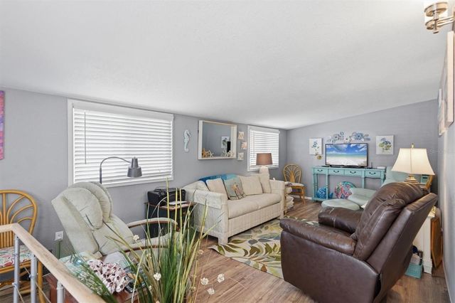 1674 UNIVERSITY PKWY 41, Sarasota, FL 34243