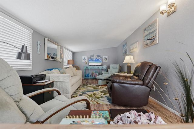 1674 UNIVERSITY PKWY 41, Sarasota, FL 34243