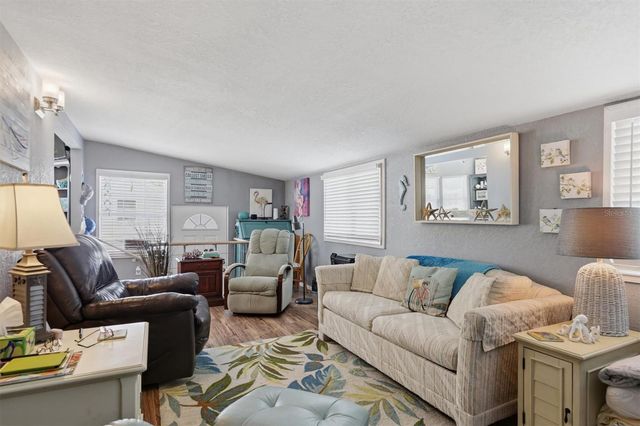 1674 UNIVERSITY PKWY 41, Sarasota, FL 34243