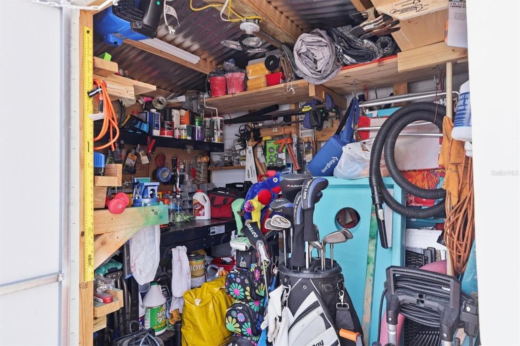 Image 21 of property listing at 1674 UNIVERSITY PKWY 41, Sarasota, FL 34243