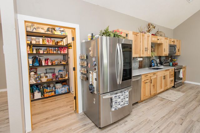 7128 E Farm Road 84, Strafford, MO 65757