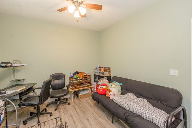 7128 E Farm Road 84, Strafford, MO 65757