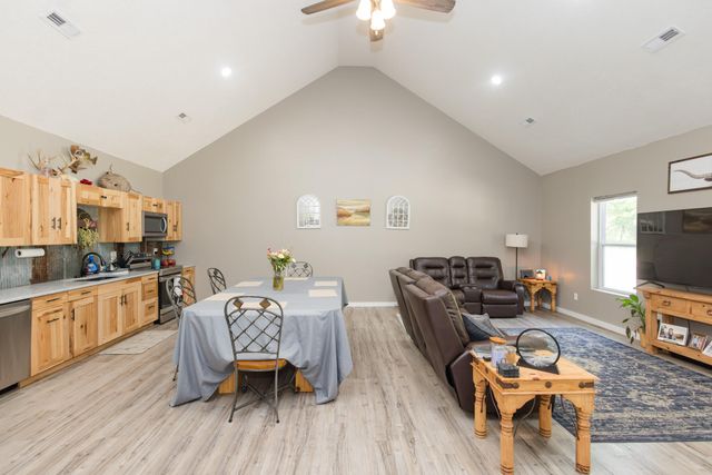 7128 E Farm Road 84, Strafford, MO 65757