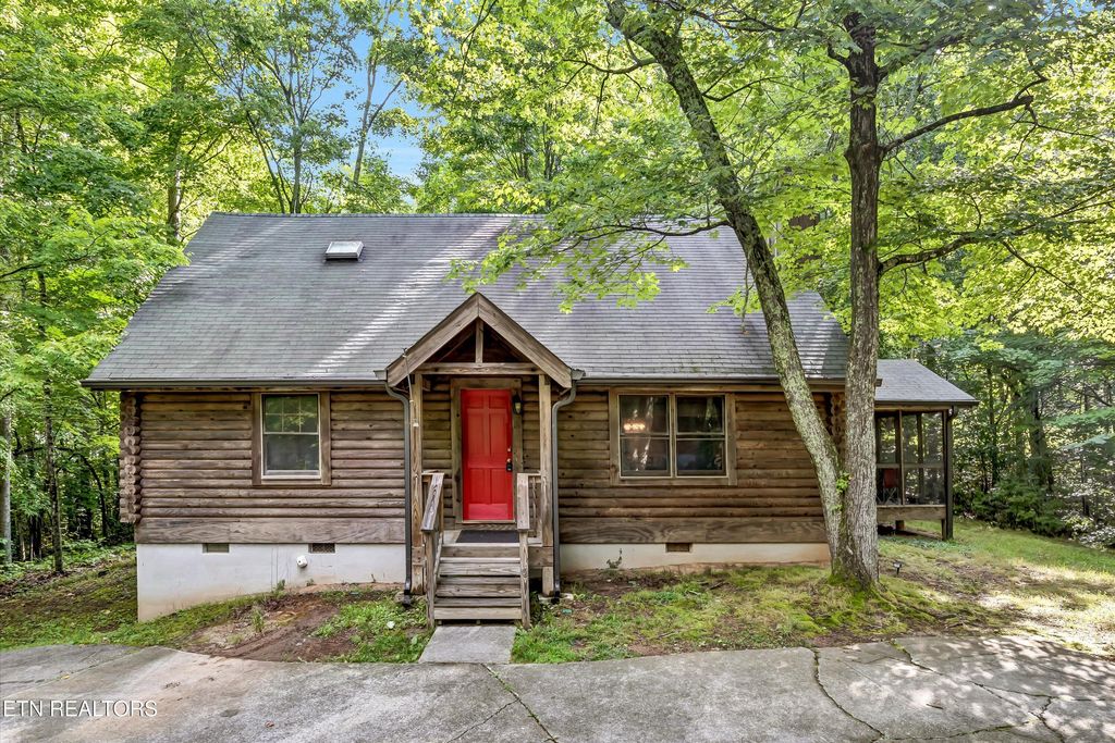 10828 Carmichael Rd, Knoxville, TN 37932