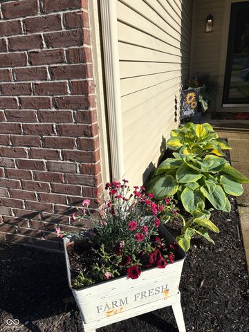 8457 Templederry Drive, Brownsburg, IN 46112