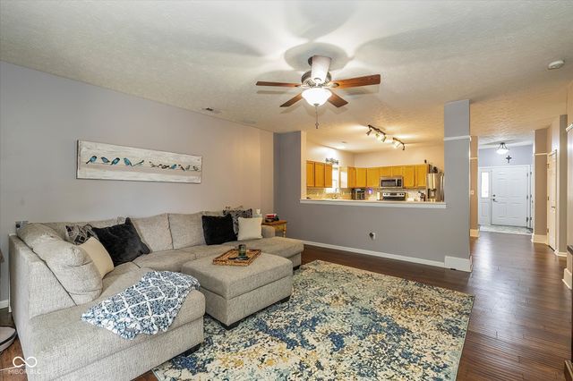 8457 Templederry Drive, Brownsburg, IN 46112