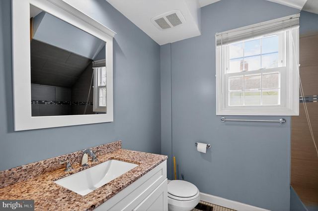 2403 BURKE AVE, Alexandria, VA 22301