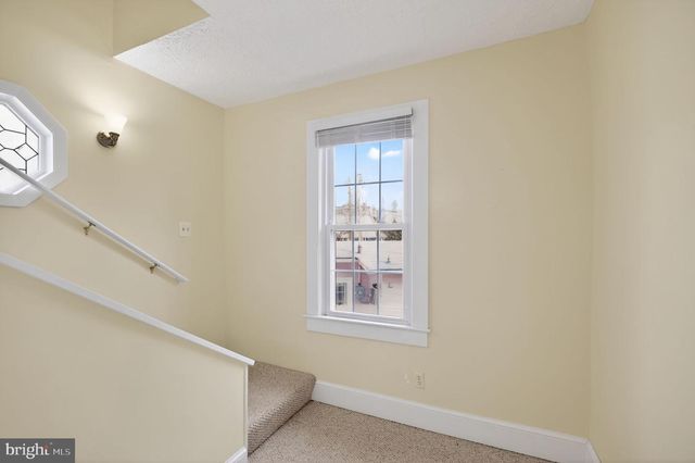 2403 BURKE AVE, Alexandria, VA 22301