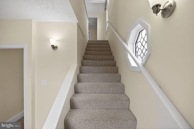 2403 BURKE AVE, Alexandria, VA 22301