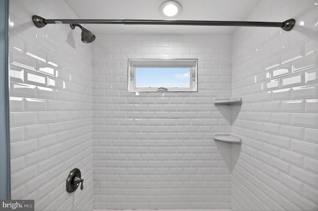 2403 BURKE AVE, Alexandria, VA 22301