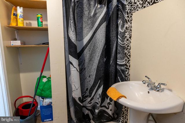 835 E CHELTEN AVE, Philadelphia, PA 19138