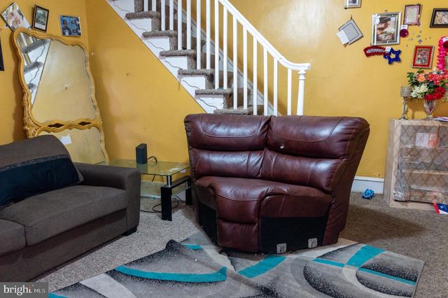 835 E CHELTEN AVE, Philadelphia, PA 19138