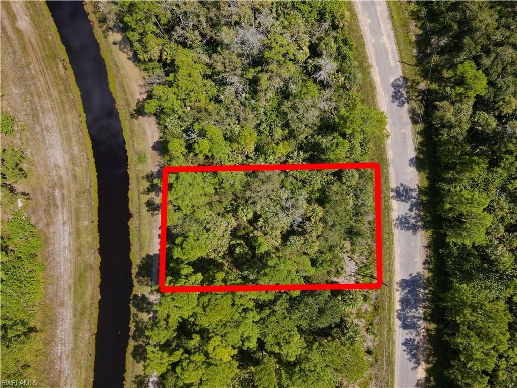 1933 Roderick LN, LEHIGH ACRES, FL 33972 — exterior