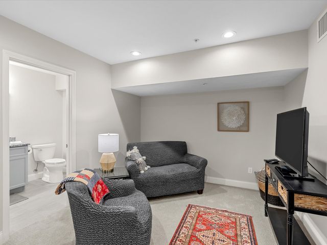 77 Sunflower Way, Plymouth, MA 02360
