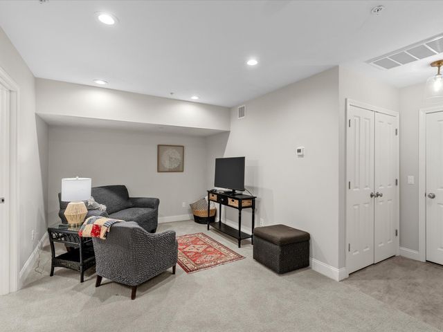 77 Sunflower Way, Plymouth, MA 02360