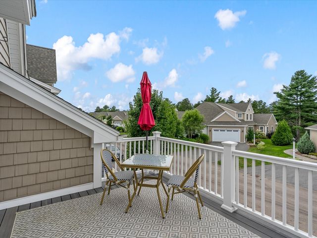 77 Sunflower Way, Plymouth, MA 02360