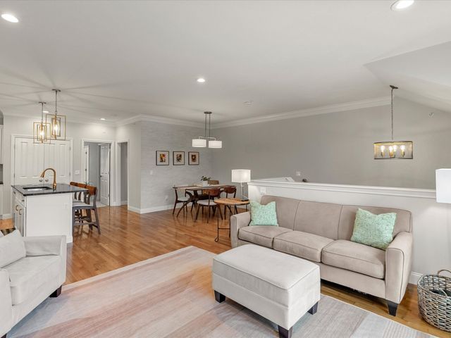 77 Sunflower Way, Plymouth, MA 02360