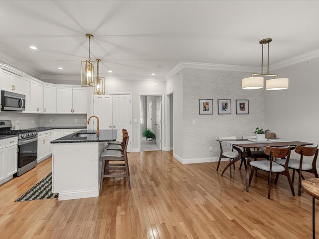 77 Sunflower Way, Plymouth, MA 02360