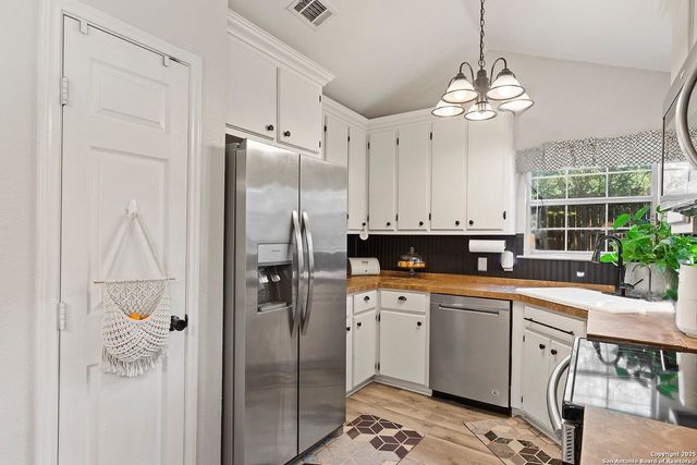 204 Lake Park, Canyon Lake, TX 78133