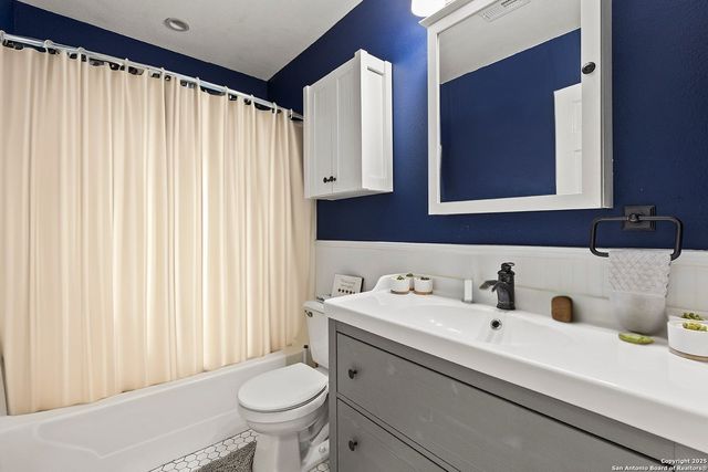 204 Lake Park, Canyon Lake, TX 78133