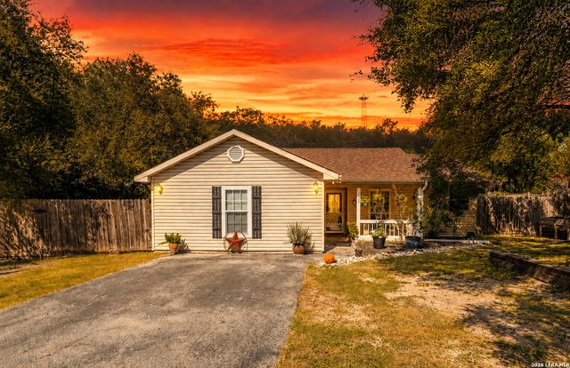 204 Lake Park, Canyon Lake, TX 78133