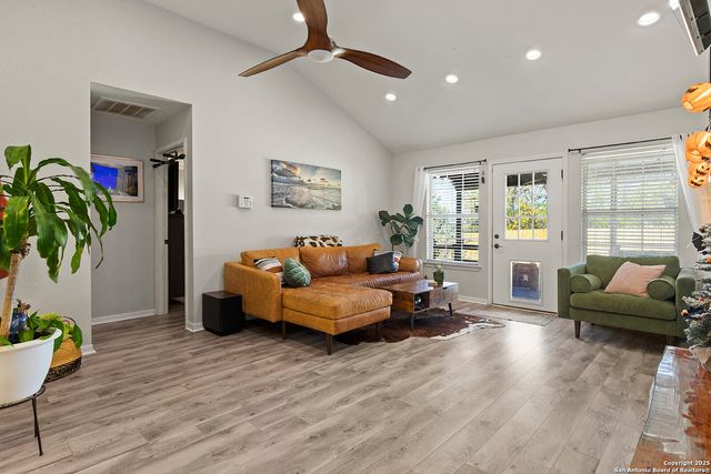 204 Lake Park, Canyon Lake, TX 78133