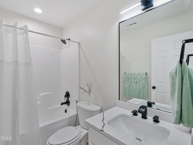 8424 Eagle View Drive, Durham, NC 27713