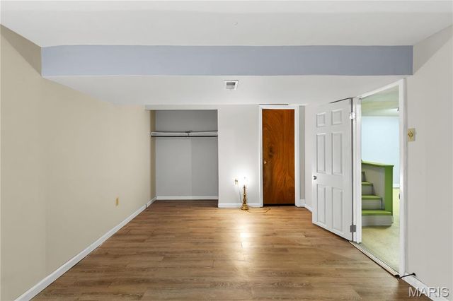 815 Holiday Avenue, Hazelwood, MO 63042