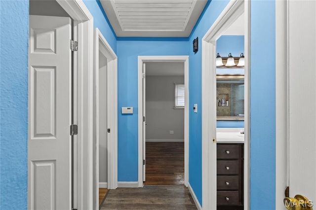 815 Holiday Avenue, Hazelwood, MO 63042