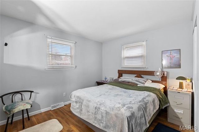 815 Holiday Avenue, Hazelwood, MO 63042