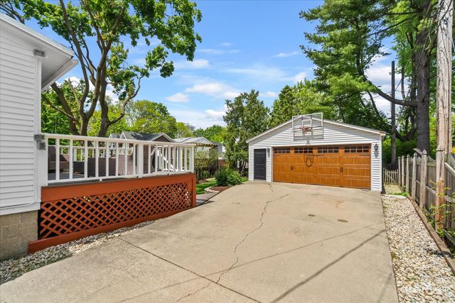 515 North Avenue, Naperville, IL 60540