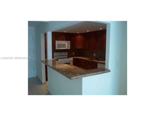 150 SE 25 RD 8L, Miami, FL 33129