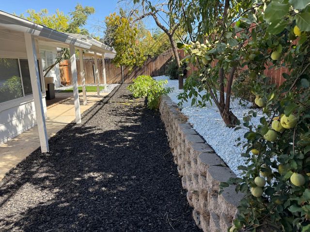 5851 Larry Way, North Highlands, CA 95660