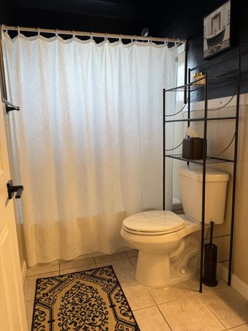 5851 Larry Way, North Highlands, CA 95660