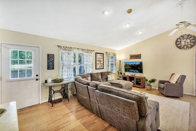 102 Stonewall Court, Seneca, SC 29678