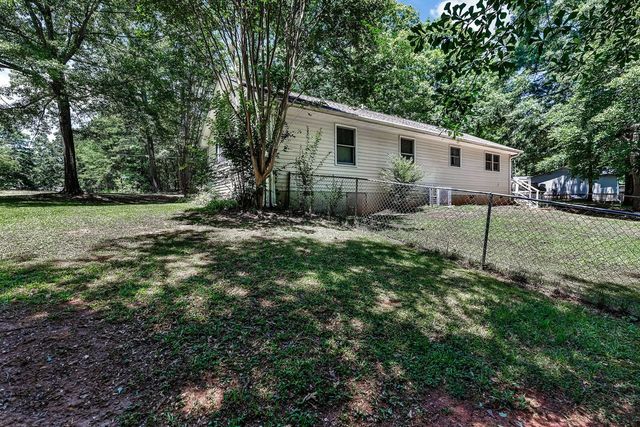 102 Stonewall Court, Seneca, SC 29678