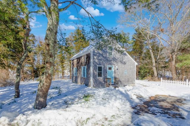 56 Acushnet Road, Mattapoisett, MA 02739